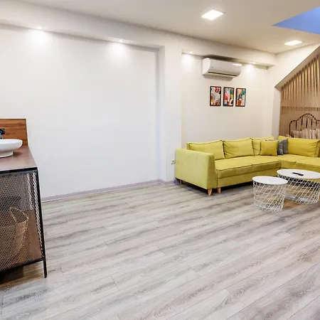 B2 Delux Studio Saffron Plovdiv