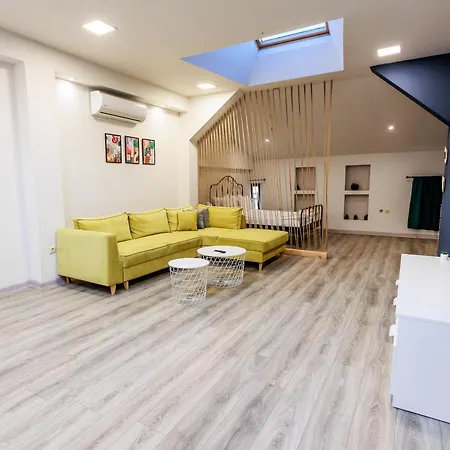 B2 Delux Studio Saffron Plovdiv